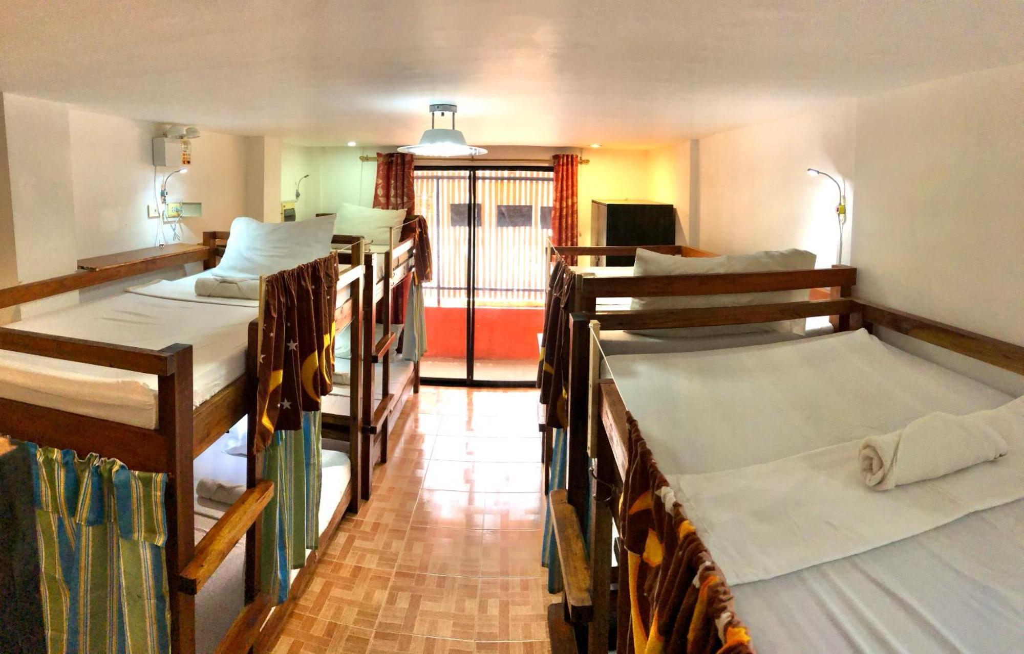 Chill Out Hostel Balabag  Dış mekan fotoğraf