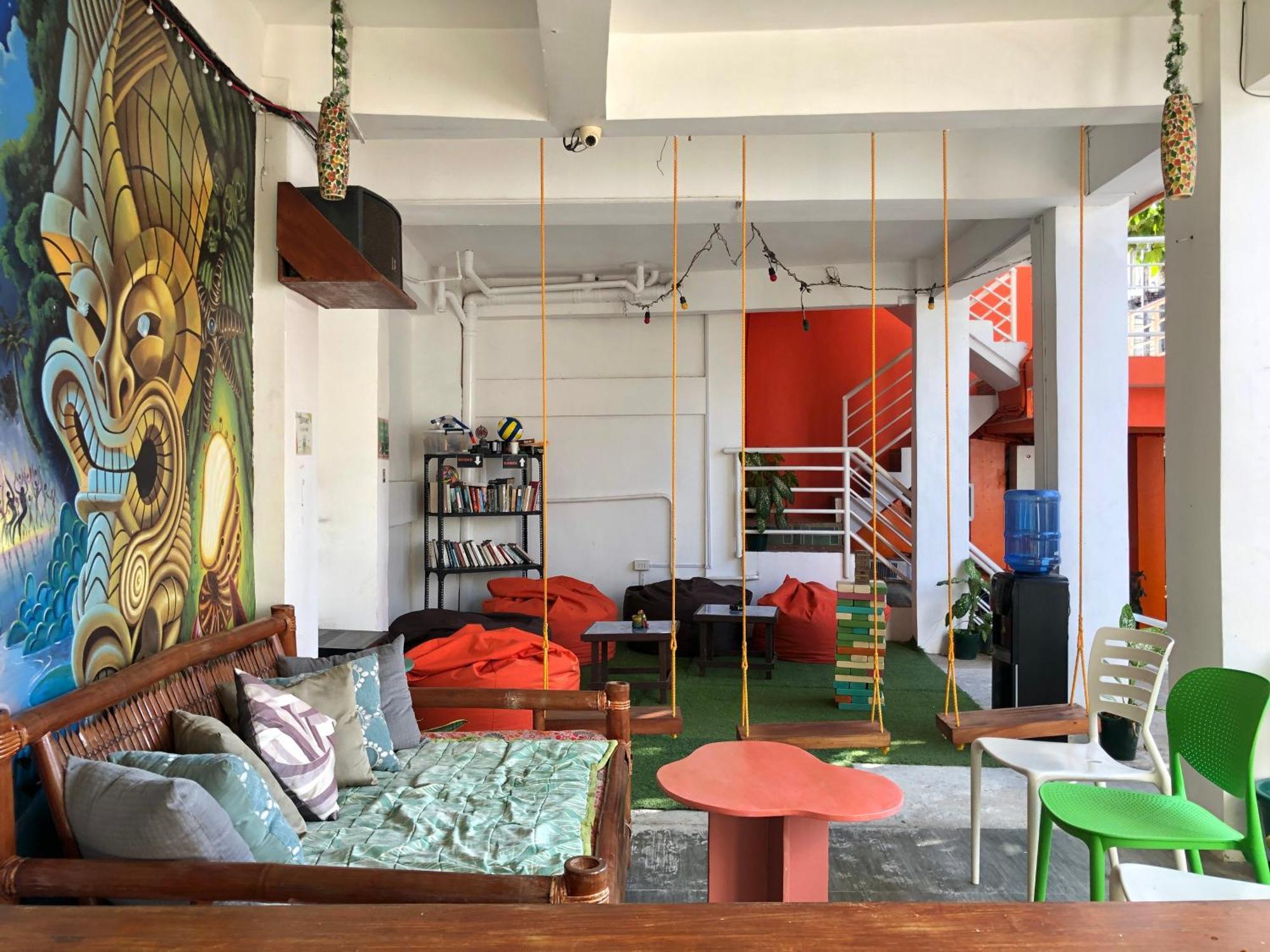 Chill Out Hostel Balabag  Dış mekan fotoğraf